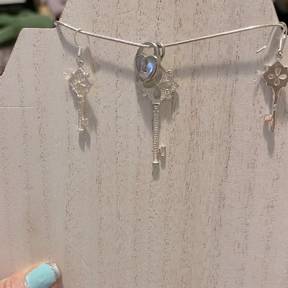❌SOLD❌LOCK & Key 925+ Earrings (Sold) - 925 - Picture 5 of 8